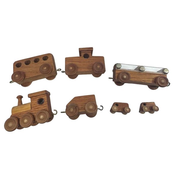 Wooden Train Set Toy - 7 Piece‎ Vintage Style Locomotive & Cars - Picture 1 of 16